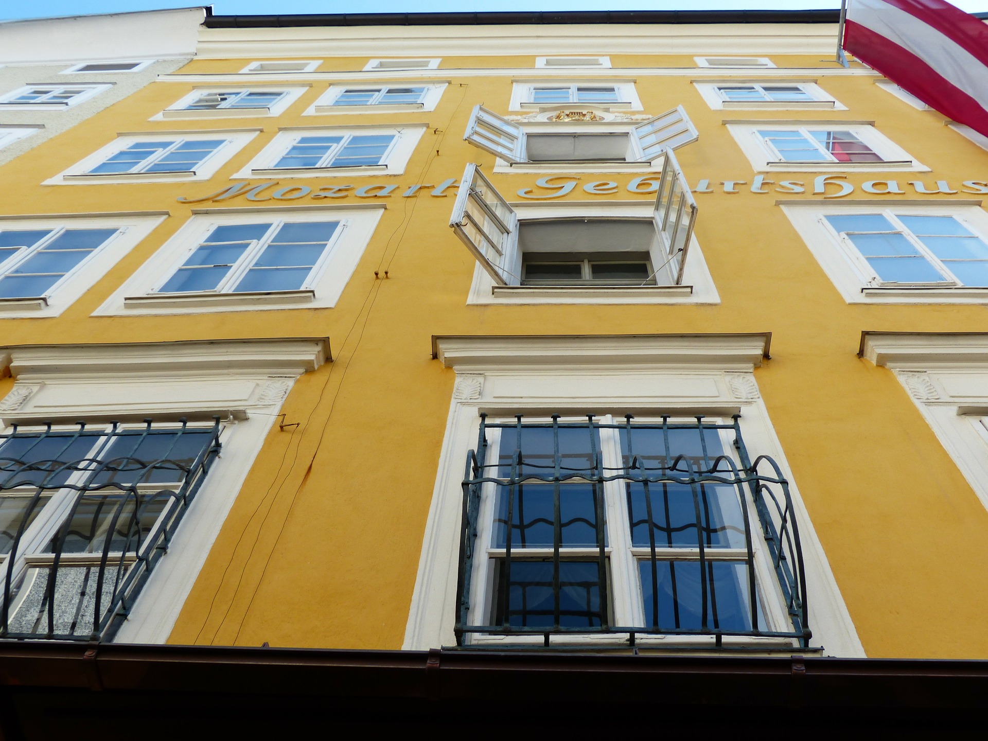 geburtshausmozart.jpg